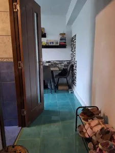 Amenajat complet linga piata Doina - Timisoara