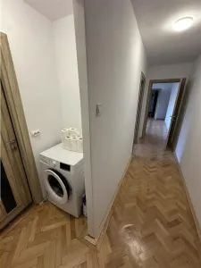 3 camere  aproape de piata 700 cu centrala etaj intermediar - foto 2