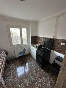 3 camere  aproape de piata 700 cu centrala etaj intermediar - foto 14
