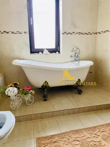 NOVISIMO-IMOBILIARE: VILA CU PISCINA - foto 8