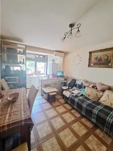 Mobilat și utilat la et 1 in bloc de caramida, cu garaj inclus in preț - foto 2