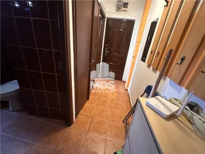 Confort 1 decomandat cu centrală propie - foto 3