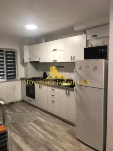 NOVISIMO-IMOBILIARE: AP. DE INCHIRIAT CU 3 CAMERE IN ZONA MALU ROSU - foto 1