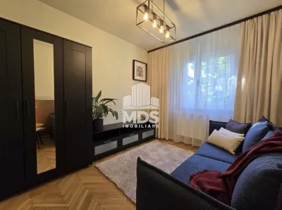 Mobilat si utilat modern, linga McDonald s - foto 4