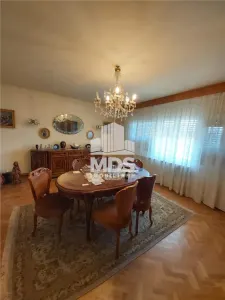 4 CAMERE, ETAJ 2, GARAJ CENTRU! - foto 2