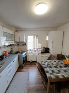 Apartament 3 camere, centrala termica, decomandat, 65 mp, 2 bai, Complex Studentesc - foto 2