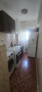 Decomandat, etaj intermediar, mobilat,linga padurice - foto 4
