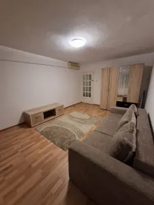 Decomandat, mobilat si utilat, linga piata Noua - foto 1