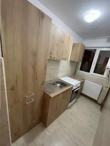 Mobilat si utilat la etajul 1 linga Kaufland-Resitei - foto 2