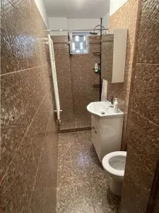 Mobilat si utilat la etajul 1 linga Kaufland-Resitei - foto 4