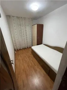 Mobilat si utilat la etajul 1 linga Kaufland-Resitei - foto 5