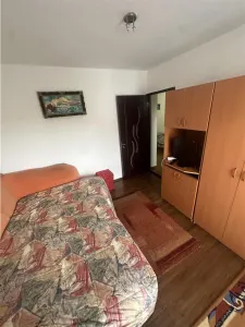 Decomandat cu 2 bai si 2 balcoane etaj intermediar - foto 15