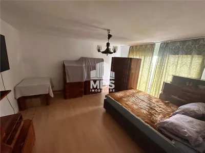 Decomandat cu 2 bai si 2 balcoane, 85 mp la etaj 3 Bucovina - foto 3