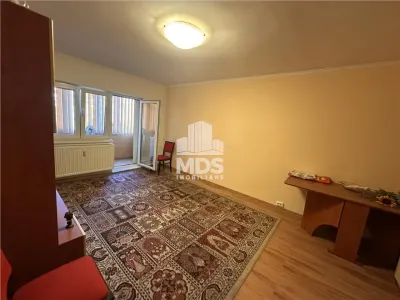Decomandat cu 2 bai si 2 balcoane cu garaj sub bloc - Timisoara