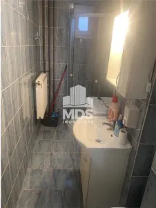Mobilat si utilat la et 1 linga Judetean - foto 6