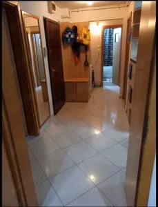 Decomandat cu 2 bai si 3 balcoane linga Piata Verde - foto 6