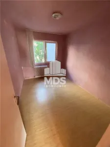 3 camere etaj 2 linga piata Doina - foto 2