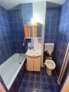 3 camere etaj 2 linga piata Doina - foto 9