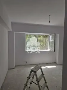Decomandat etaj 3 cu 2 bai, garaj inclus in pret - foto 1