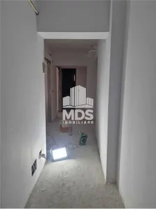 Decomandat etaj 3 cu 2 bai, garaj inclus in pret - foto 4