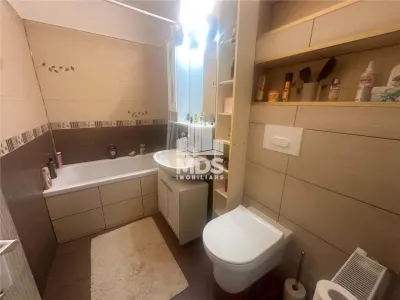 Mobilat si utilat, 77mp utili la et 3 in bloc din 2000 - foto 10