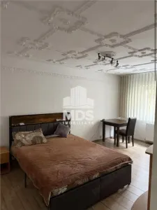 Decomandat cu 2 bai in Lipovei la parter - foto 3