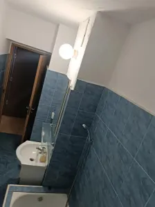 2 camere la etajul 1 linga Spitalul Judetean - foto 3
