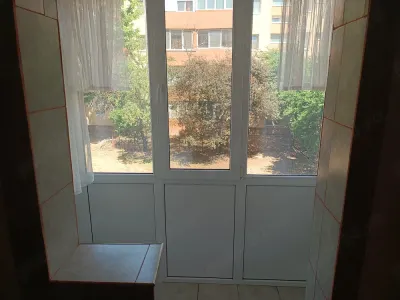 2 camere la etajul 1 linga Spitalul Judetean - foto 7