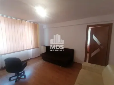 Apartament cu 2 camere etaj 3 in Complex - foto 1