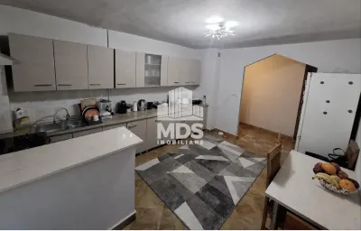 Decomandat cu 2 bai si 2 balcoane la etajul 3 - Timisoara