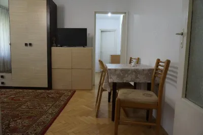 Apartament cu 3 camere linga Spitalul Judetean - foto 3