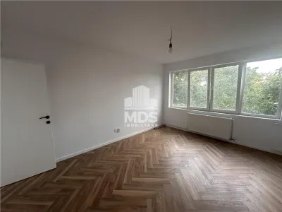 2 CAMERE, DECOMANDAT, RENOVAT RECENT, CENTRALA TERMICA, GH. LAZAR! - foto 4