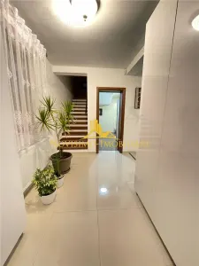 NOVISIMO-IMOBILIARE: VILA DE INCHIRIAT IN ZONA ALBERT - foto 16