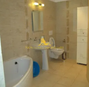 NOVISIMO-IMOBILIARE: APARTAMENT DE INCHIRIAT CU 4 CAMERE , BLOC NOU, ULTRACENTRAL - foto 15
