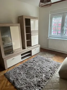 Decomandat la etajul 2 cu 2 bai, Sala Olimpia - foto 2