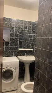 Decomandat la etajul 2 cu 2 bai, Sala Olimpia - foto 7