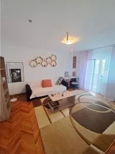 3 CAMERE, DECOMANDAT, ETAJ 1, CENTRALA TERMICA, AEM! - foto 2