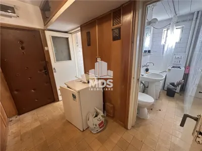 2 camere etaj 3 aproape de Colegiul Banatean - foto 2