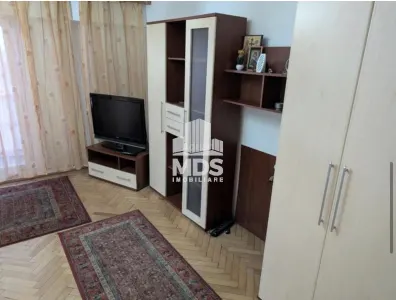 Decomandat etaj intermediar, model mare linga Complex - Timisoara