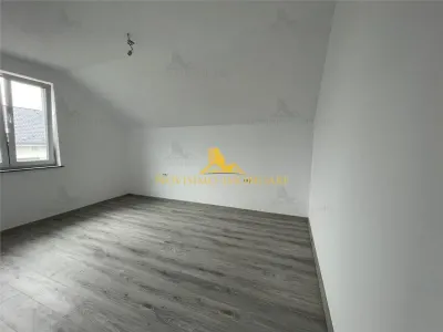 NOVISIMO-IMOBILIARE: VILA P+1 IN ZONA STREJNICU - foto 17