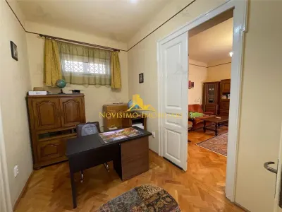 NOVISIMO-IMOBILIARE: CASA IN ZONA CENTRALA , MOBILATA - foto 14