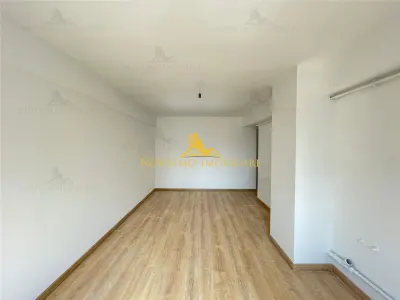 NOVISIMO-IMOBILIARE: APARTAMENT CU 3 CAM.  IN ZONA MIHAI BRAVU - foto 2
