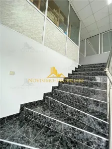 NOVISIMO-IMOBILIARE: HALA DE INCHIRIAT  IN STARE EXCELENTA - foto 9