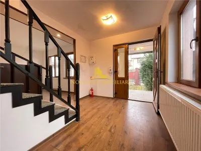 NOVISIMO-IMOBILIARE: VILA DE INCHIRIAT IN ZONA CENTRALA - foto 6