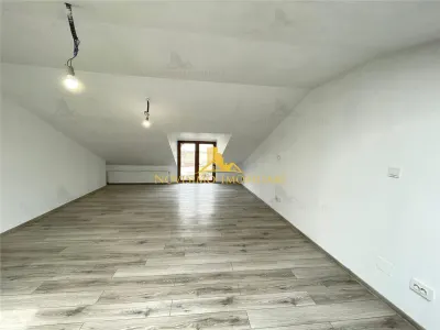 NOVISIMO-IMOBILIARE: BIROURI DE INCHIRIAT IN ZONA CENTRALA - foto 8