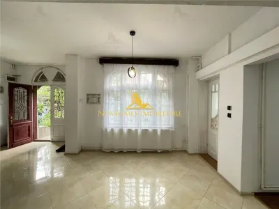 NOVISIMO-IMOBILIARE: VILA DE INCHIRIAT IN ZONA CENTRALA - foto 3