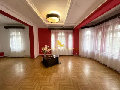 NOVISIMO-IMOBILIARE: VILA DE INCHIRIAT IN ZONA CENTRALA - foto 5