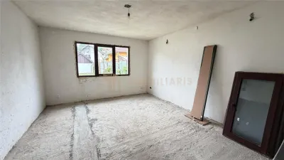 Casa individuala de vanzare cu 1233 mp teren, zona Valea Borcutului - foto 4