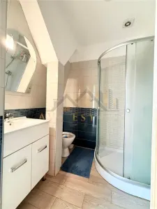 Apartament  3 camere | Decomandat, 70 mp, 3 bai - Zona Torontalului - foto 10