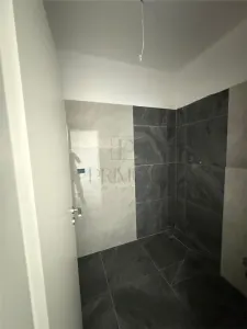 MOSNITA-DUPLEX-PE PARTER-TEREN MARE- BUCATARIE INCHISA - foto 7